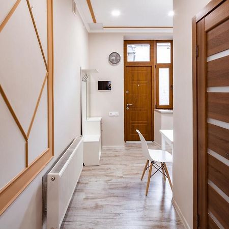 Apartment On Pekarska 15 リヴィウ エクステリア 写真