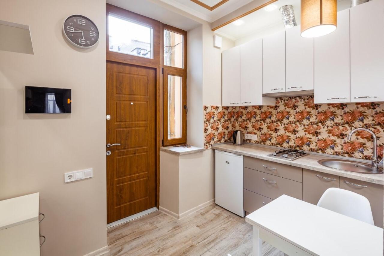 Apartment On Pekarska 15 リヴィウ エクステリア 写真