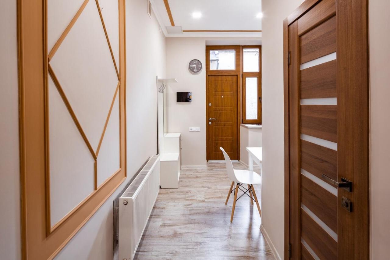 Apartment On Pekarska 15 リヴィウ エクステリア 写真